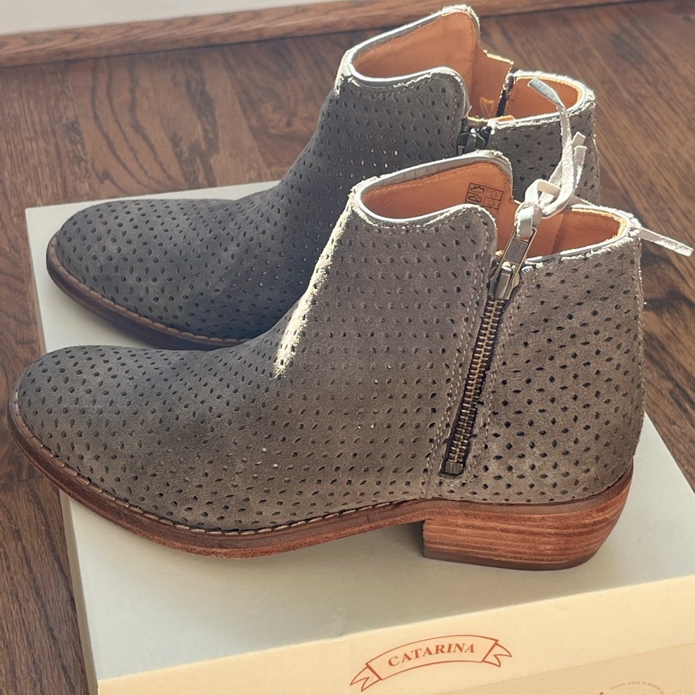 Sundance Natural Elements Boots, size 38, color Elephant, Leather - Picture 13 of 13